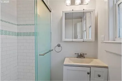 391 W 1st St, Halsey, OR 97348 - Photo 29