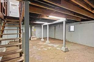 391 W 1st St, Halsey, OR 97348 - Photo 37