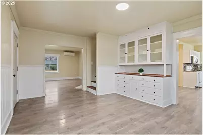 391 W 1st St, Halsey, OR 97348 - Photo 11