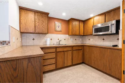 10625 SW Oriole Cir, Beaverton, OR 97007 - Photo 27