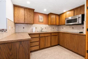 10625 SW Oriole Cir, Beaverton, OR 97007 - Photo 27