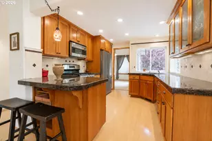 10625 SW Oriole Cir, Beaverton, OR 97007 - Photo 5