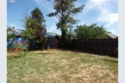 222 W 1st Ave, Riddle, OR 97469 - Photo 37