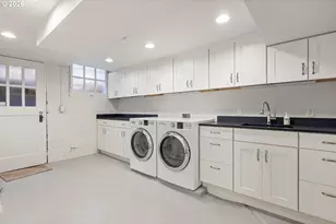 2228 SW 21st Ave, Portland, OR 97201 - Photo 41
