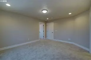 267 W Beacon Hill Dr, Longview, WA 98632 - Photo 25