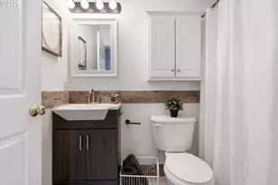 6911 N Congress Ave, Portland, OR 97217 - Photo 31