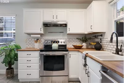 6911 N Congress Ave, Portland, OR 97217 - Photo 11