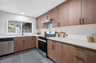 7185 SW Leslie St, Portland, OR 97223 - Photo 9