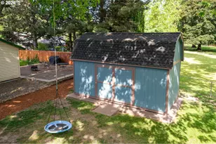 2725 SE Hollyhock Ct, Hillsboro, OR 97123 - Photo 27