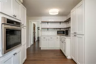 2725 SE Hollyhock Ct, Hillsboro, OR 97123 - Photo 9