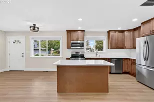 13670 SW 21st St, Beaverton, OR 97008 - Photo 9
