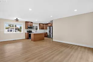 13670 SW 21st St, Beaverton, OR 97008 - Photo 17