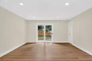 13670 SW 21st St, Beaverton, OR 97008 - Photo 15