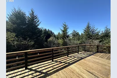 97450 Kadora Ln, North Bend, OR 97459 - Photo 19