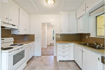 Madrona St, North Bend, OR 97459 - Photo 19