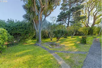 Madrona St, North Bend, OR 97459 - Photo 7