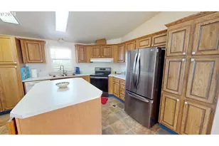 98042 W Benham Ln, Brookings, OR 97415 - Photo 9