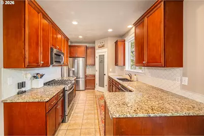 1750 E Taylor Ave, Cottage Grove, OR 97424 - Photo 7