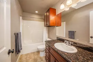 1750 E Taylor Ave, Cottage Grove, OR 97424 - Photo 23