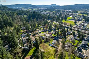 1750 E Taylor Ave, Cottage Grove, OR 97424 - Photo 33