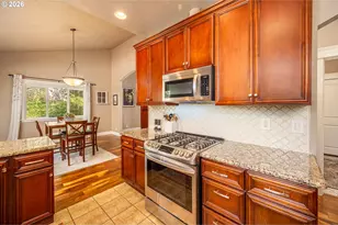 1750 E Taylor Ave, Cottage Grove, OR 97424 - Photo 9