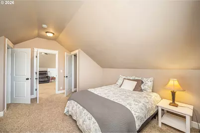 1750 E Taylor Ave, Cottage Grove, OR 97424 - Photo 17