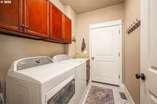 1750 E Taylor Ave, Cottage Grove, OR 97424 - Photo 11