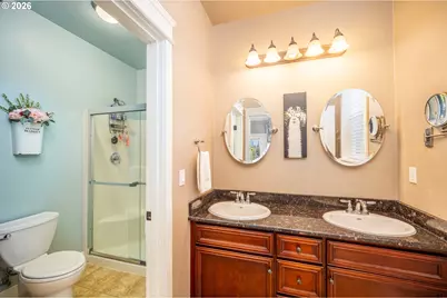 1750 E Taylor Ave, Cottage Grove, OR 97424 - Photo 15