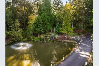 34160 SW Peaks View Dr, Hillsboro, OR 97123 - Photo 41