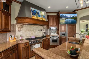 34160 SW Peaks View Dr, Hillsboro, OR 97123 - Photo 13