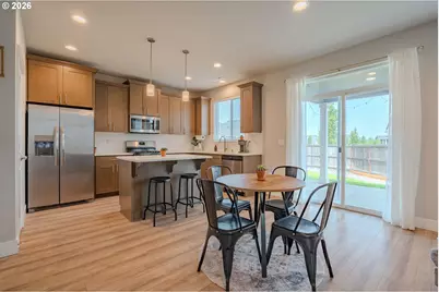 8738 N 1st St, Ridgefield, WA 98642 - Photo 5