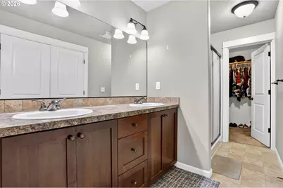 511 Paradise St, Woodburn, OR 97071 - Photo 17
