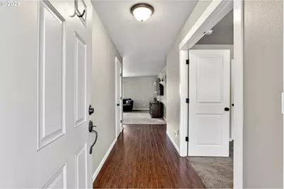 511 Paradise St, Woodburn, OR 97071 - Photo 3