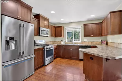 511 Paradise St, Woodburn, OR 97071 - Photo 7