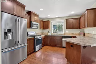 511 Paradise St, Woodburn, OR 97071 - Photo 7