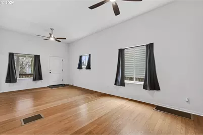 1521 SE Ash St, Portland, OR 97214 - Photo 11