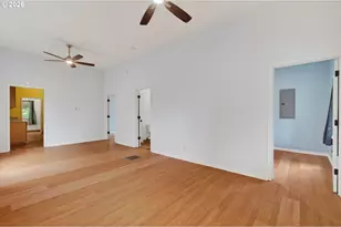 1521 SE Ash St, Portland, OR 97214 - Photo 13