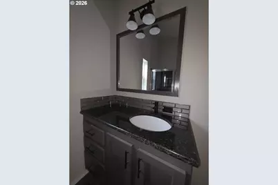 21298 NE Butler Market Rd, Bend, OR 97701 - Photo 11