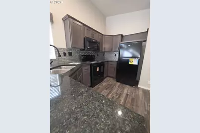 21298 NE Butler Market Rd, Bend, OR 97701 - Photo 9