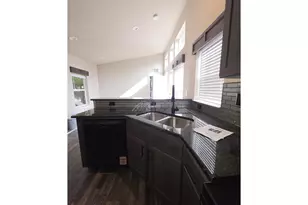 21298 NE Butler Market Rd, Bend, OR 97701 - Photo 13