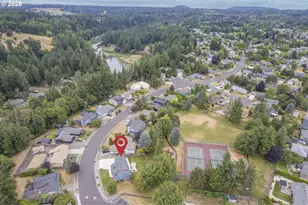 1719 SE Lewellyn Ave, Troutdale, OR 97060 - Photo 33