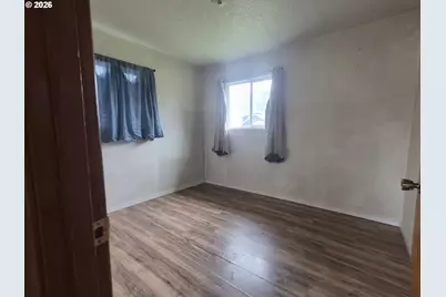 406 Evergreen Dr, Tillamook, OR 97141 - Photo 5