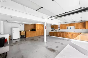 13415 SW Barlow Rd, Beaverton, OR 97008 - Photo 43