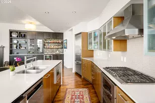 1310 NW Naito Pkwy, Portland, OR 97209 - Photo 9