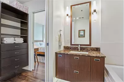 1310 NW Naito Pkwy #1001, Portland, OR 97209 - Photo 17