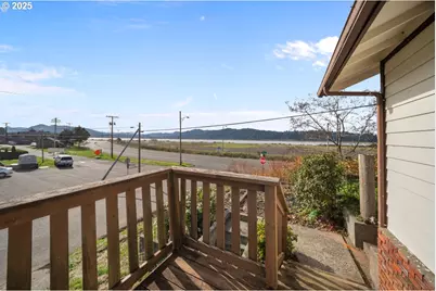 205 Marsh St, Gardiner, OR 97441 - Photo 17