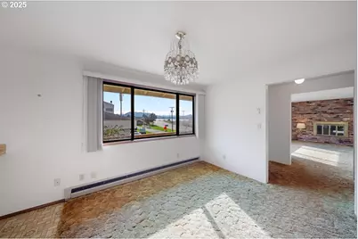 205 Marsh St, Gardiner, OR 97441 - Photo 23