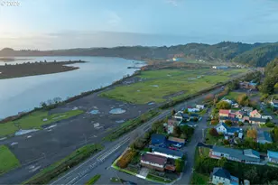 205 Marsh St, Gardiner, OR 97441 - Photo 5