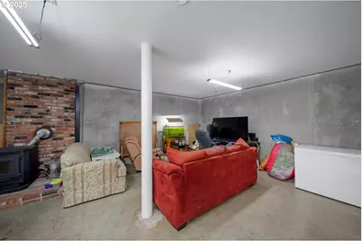 205 Marsh St, Gardiner, OR 97441 - Photo 41