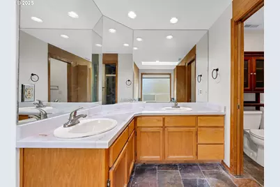 2568 SW Orchard Ct, Gresham, OR 97080 - Photo 25